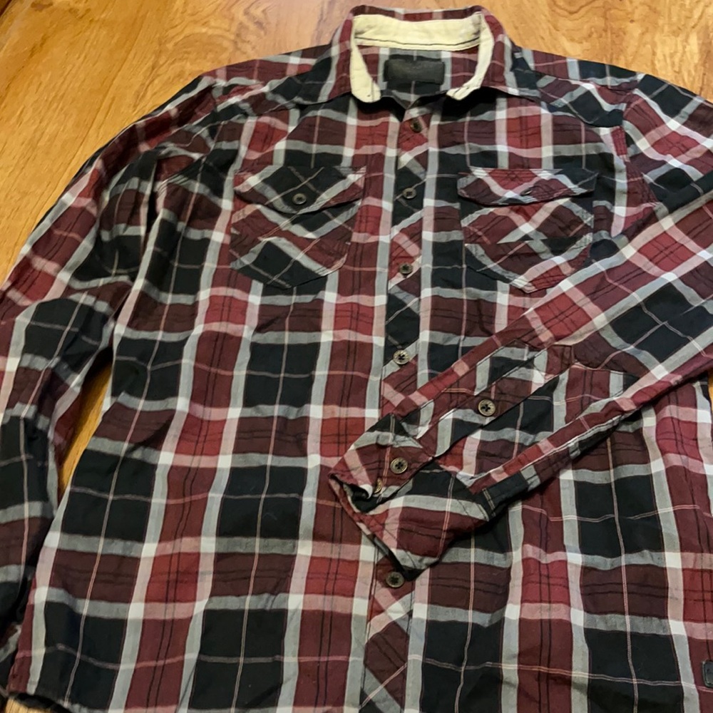 Men’s Outpost Button Up Small